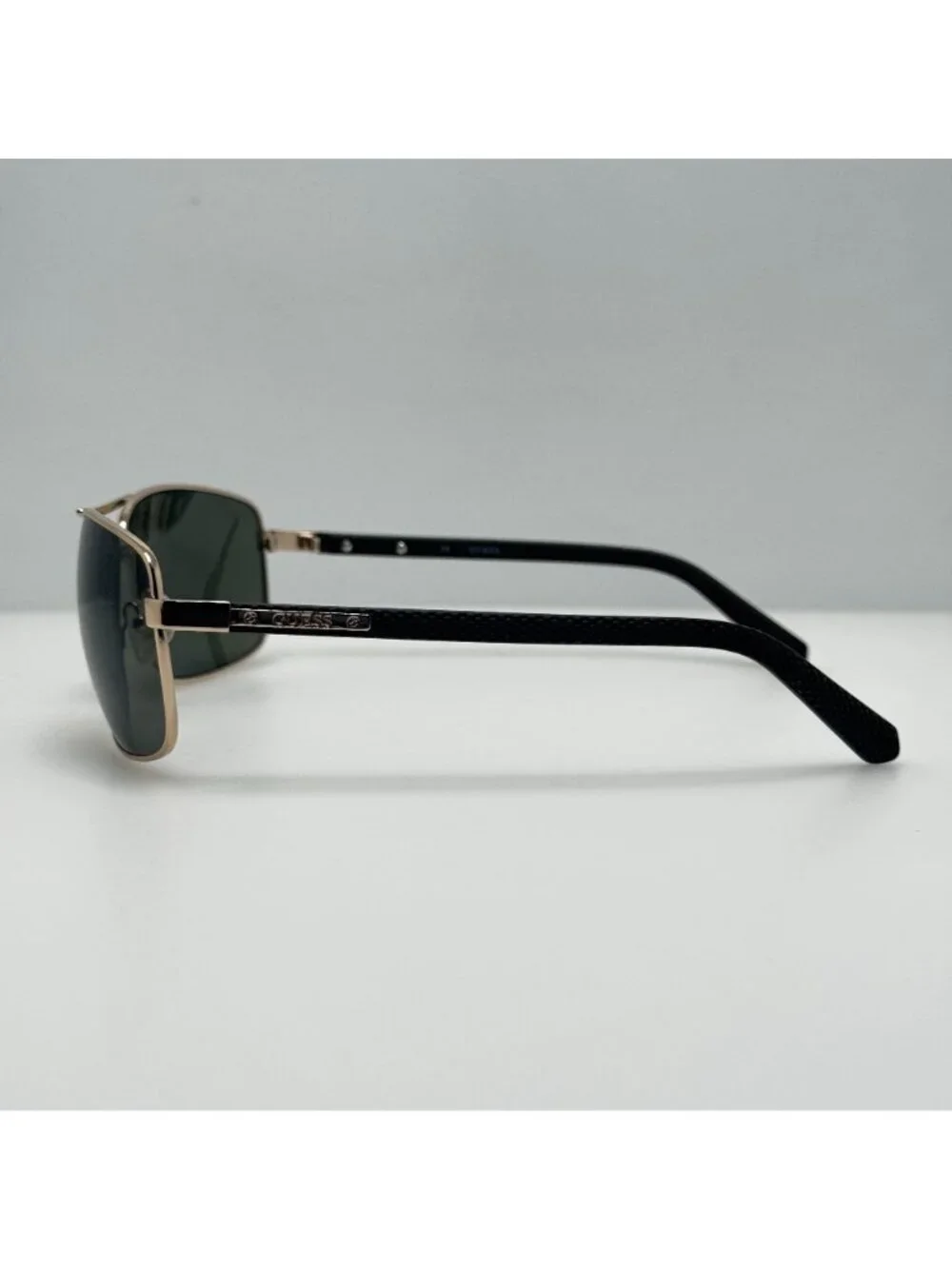 Guess Sunglasses GU 6835 32N 66-16-130